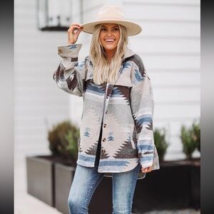 Jess Crum x Hazel & Olive Blue Gray Aztec Pattern Shacket Jacket New